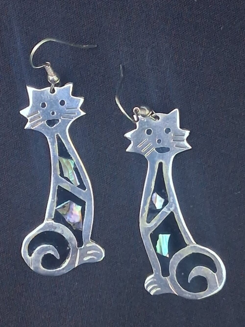 VTG ALPACA MEXICO Silver Abalone Inlay Cat Dangle Earrings